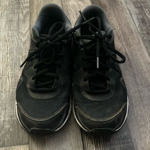 Nike Sculpt Train 2- size 8